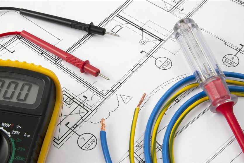 Instalacje elektryczne, alarmowe i monitoringu dla firm oraz osób prywatnych, 